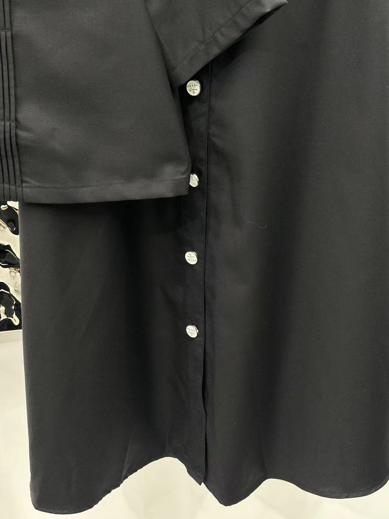 Fashionable Casual Short Shirt and Skirt Suit