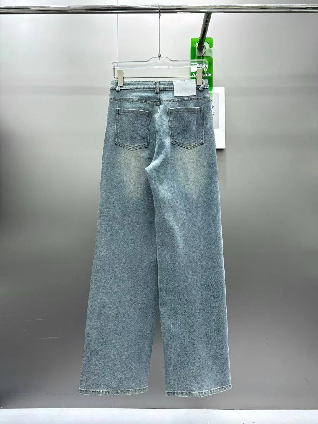 25 Embroidered logo jeans