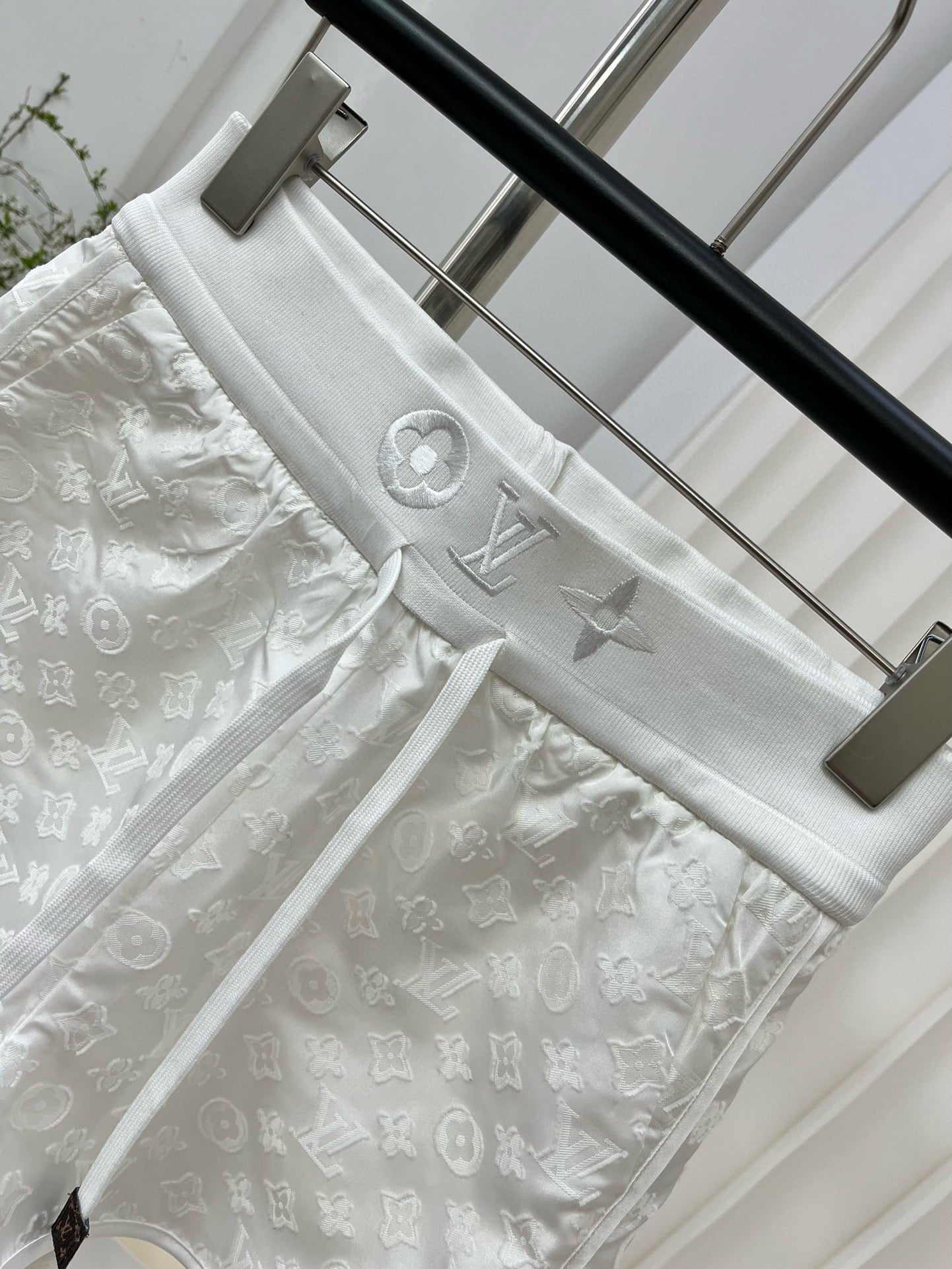 Nuevos pantalones cortos bordados personalizados de verano