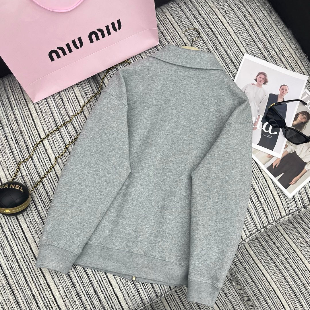 Traje casual de chaqueta con solapa y falda