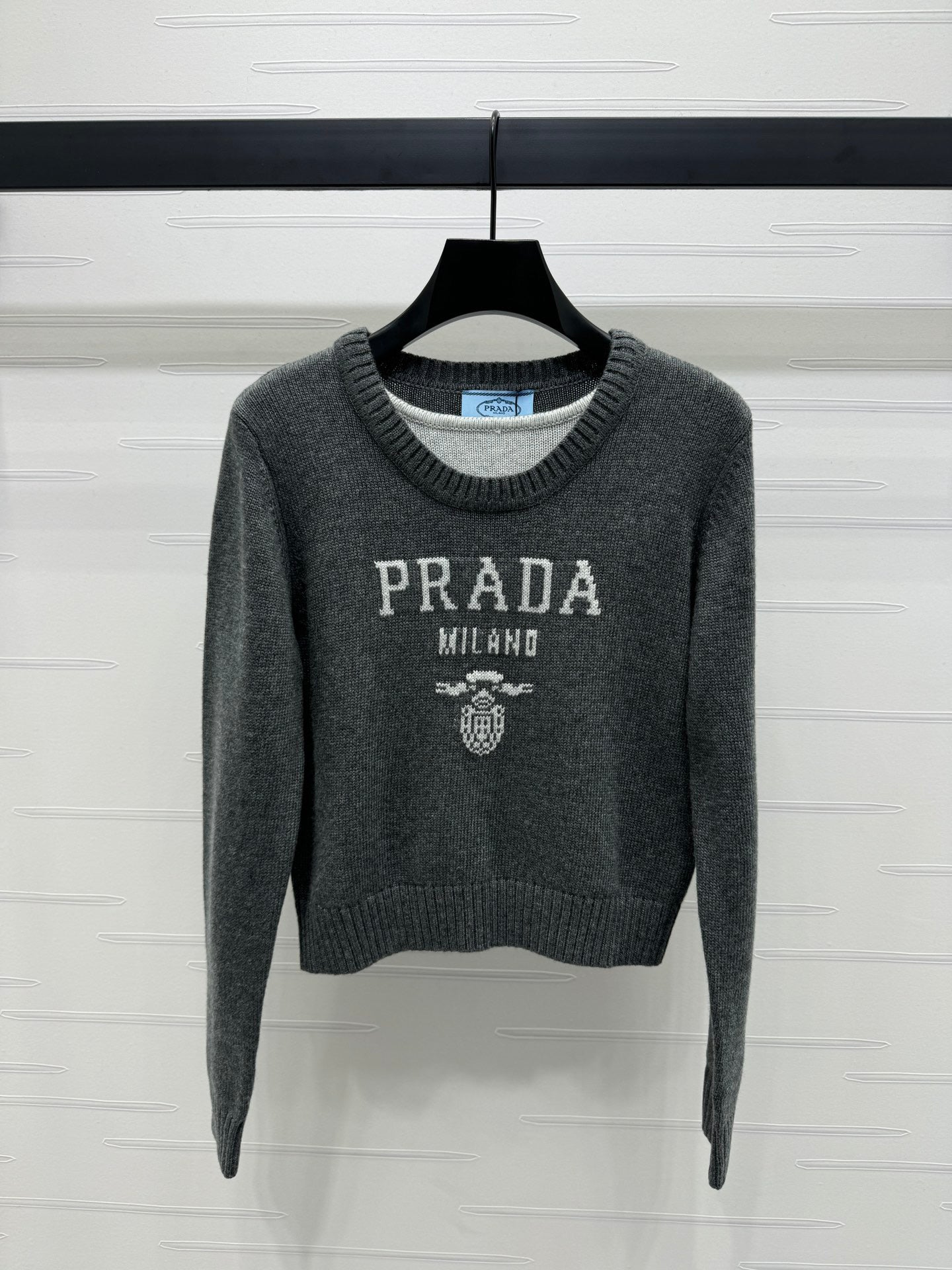 fake two-piece crew neck knitted long sleeves
