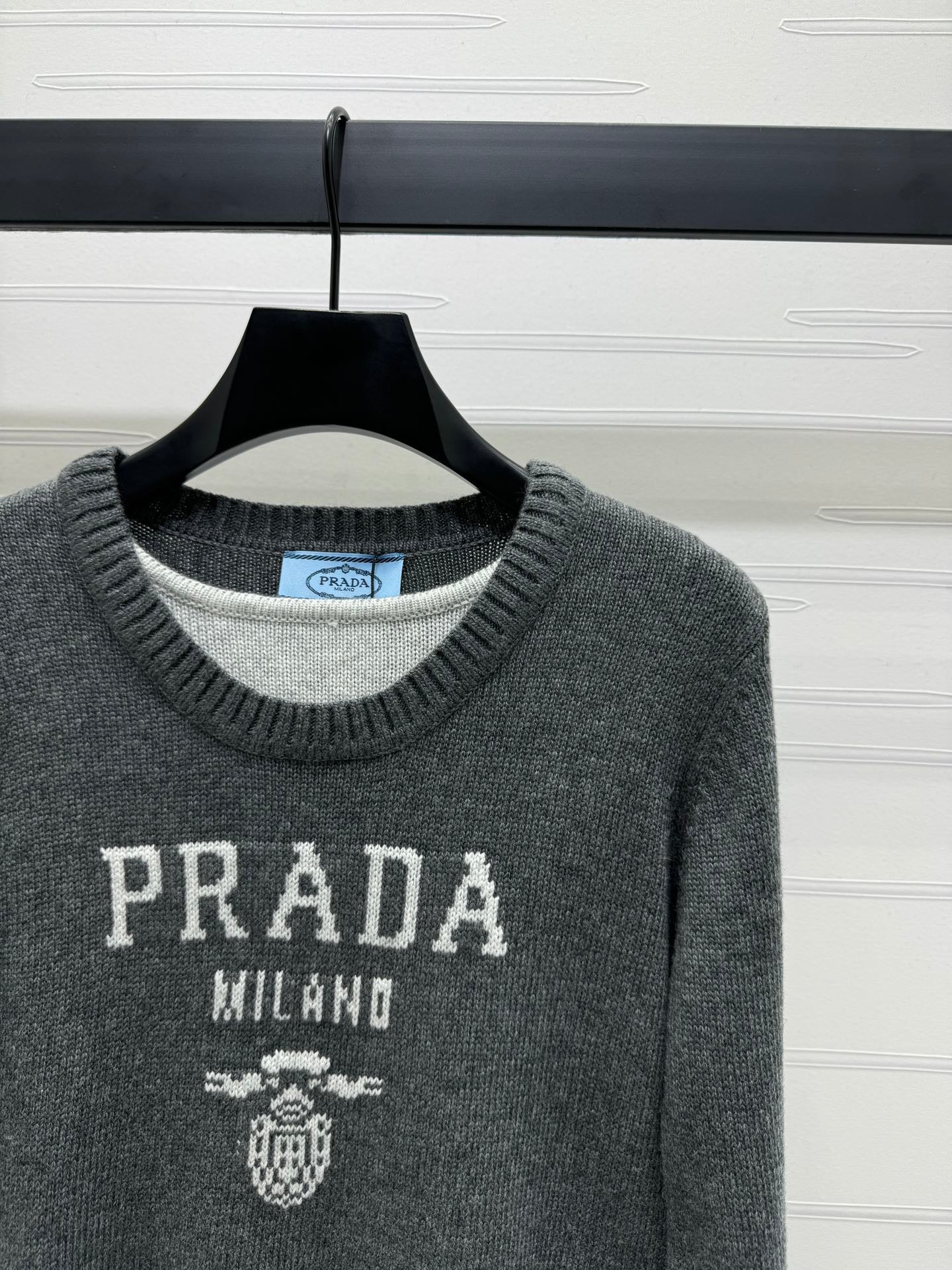 fake two-piece crew neck knitted long sleeves