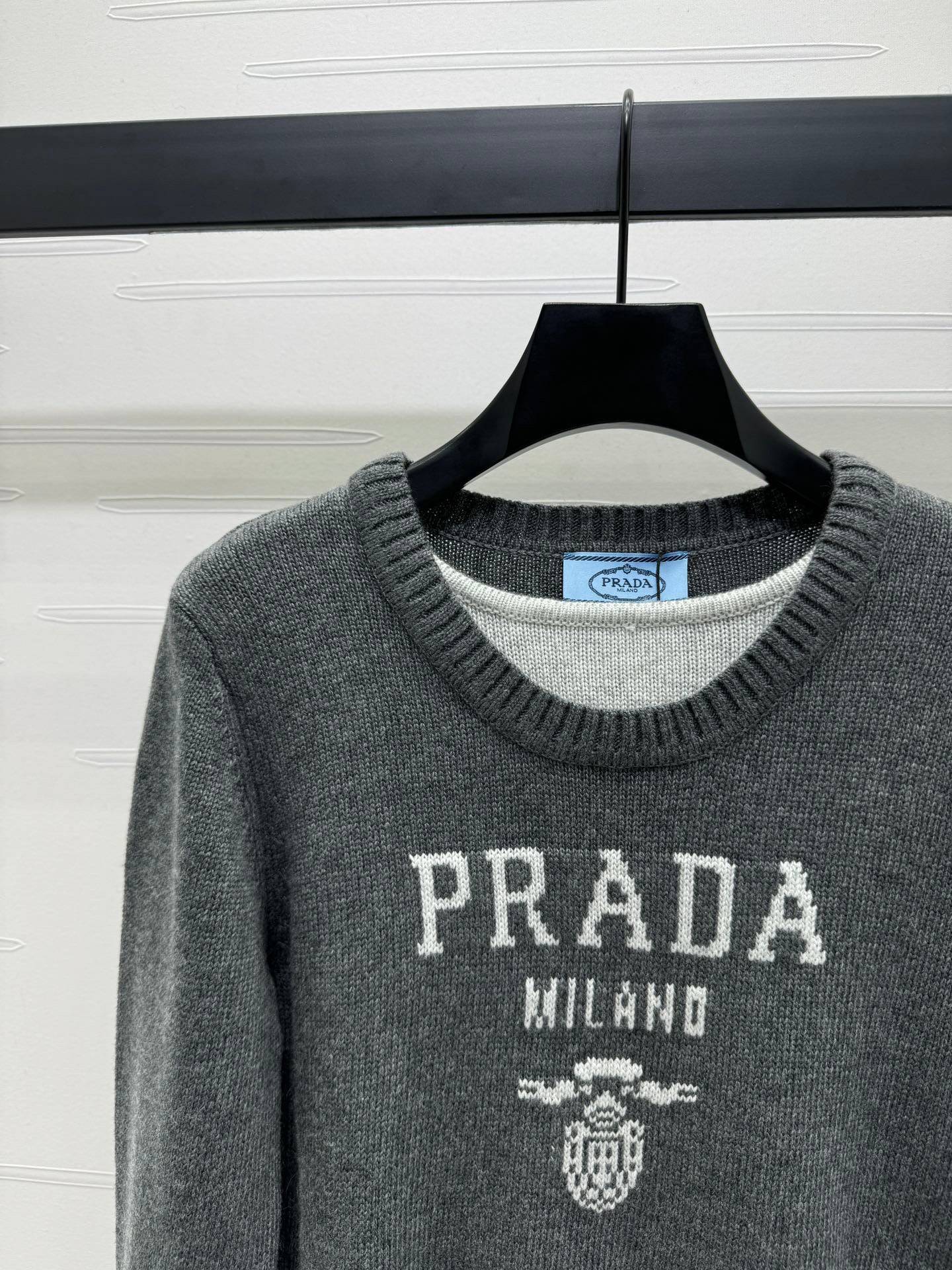 fake two-piece crew neck knitted long sleeves