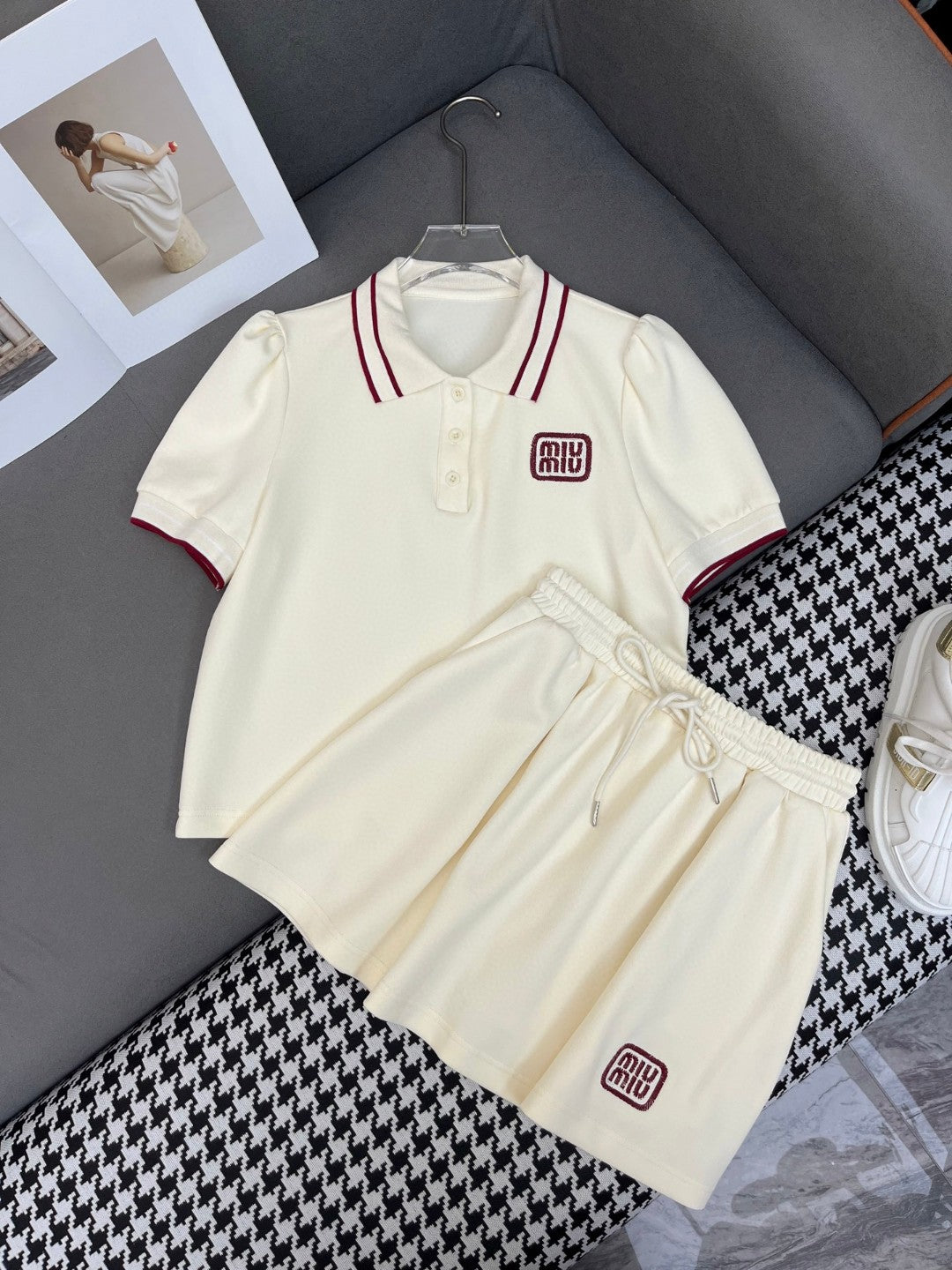 Alphabet embroidery decorated casual half skirt set