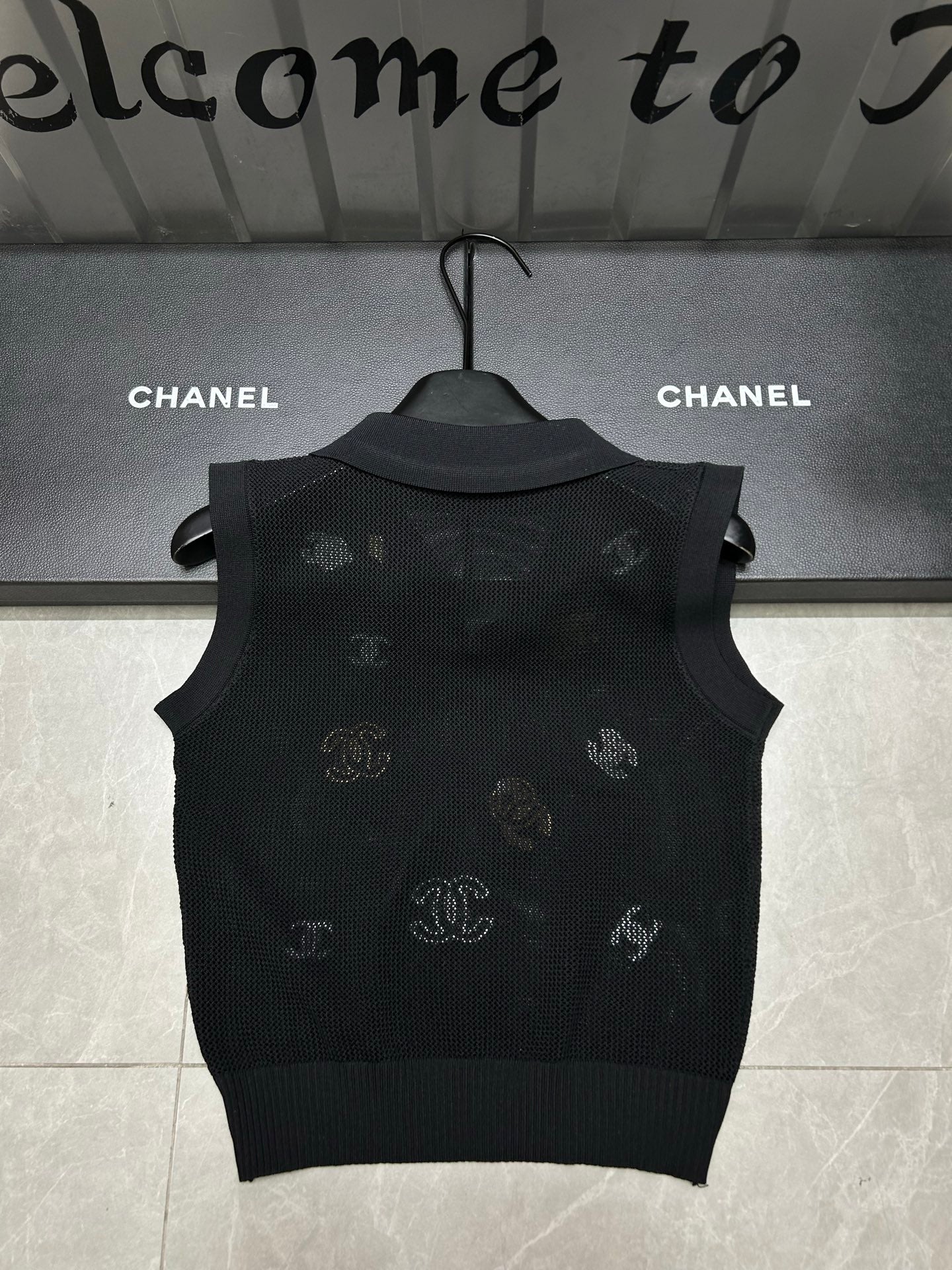 New double C color label lapel knitted vest