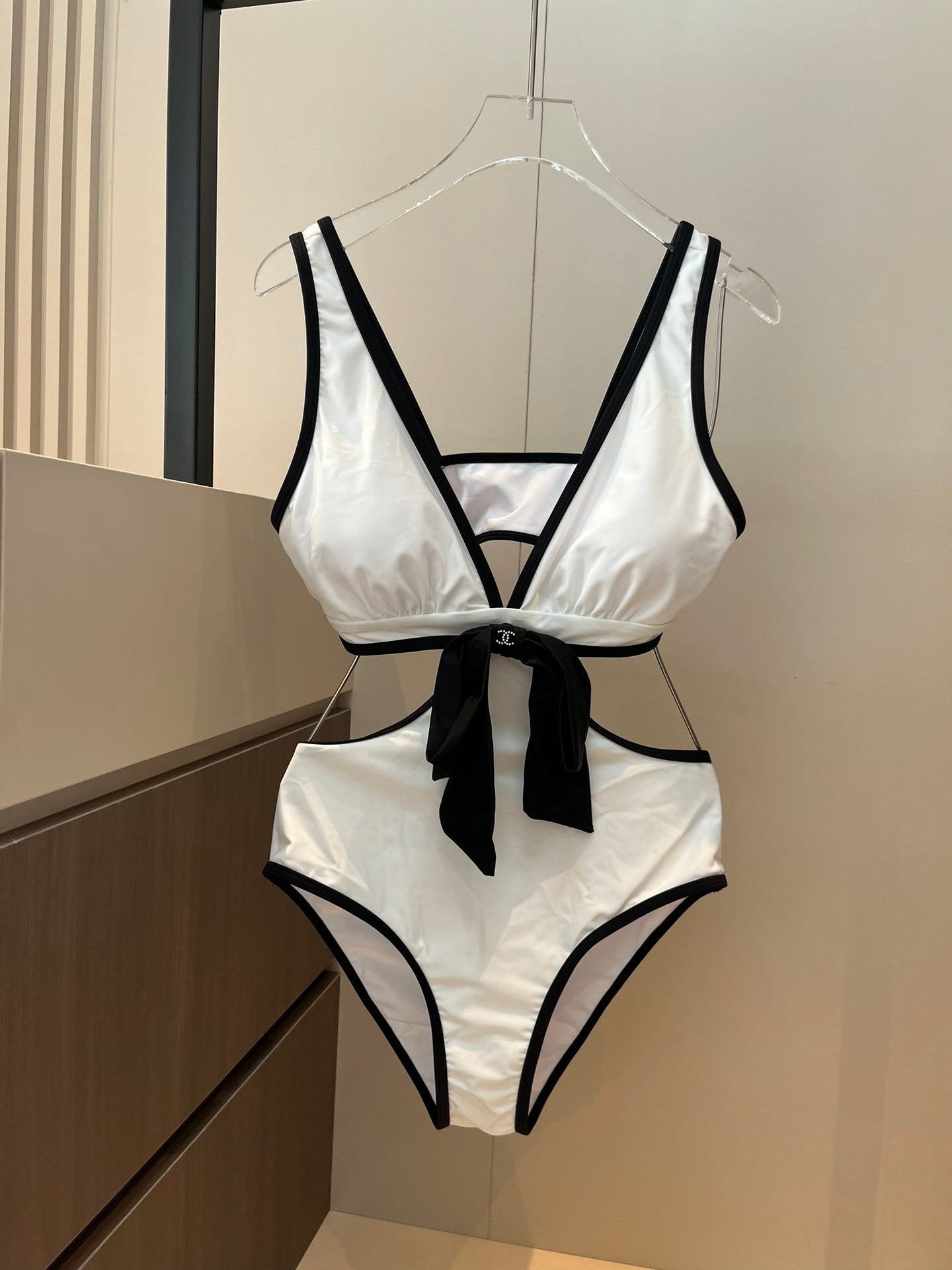V-neck open waist one-piece swimsuit