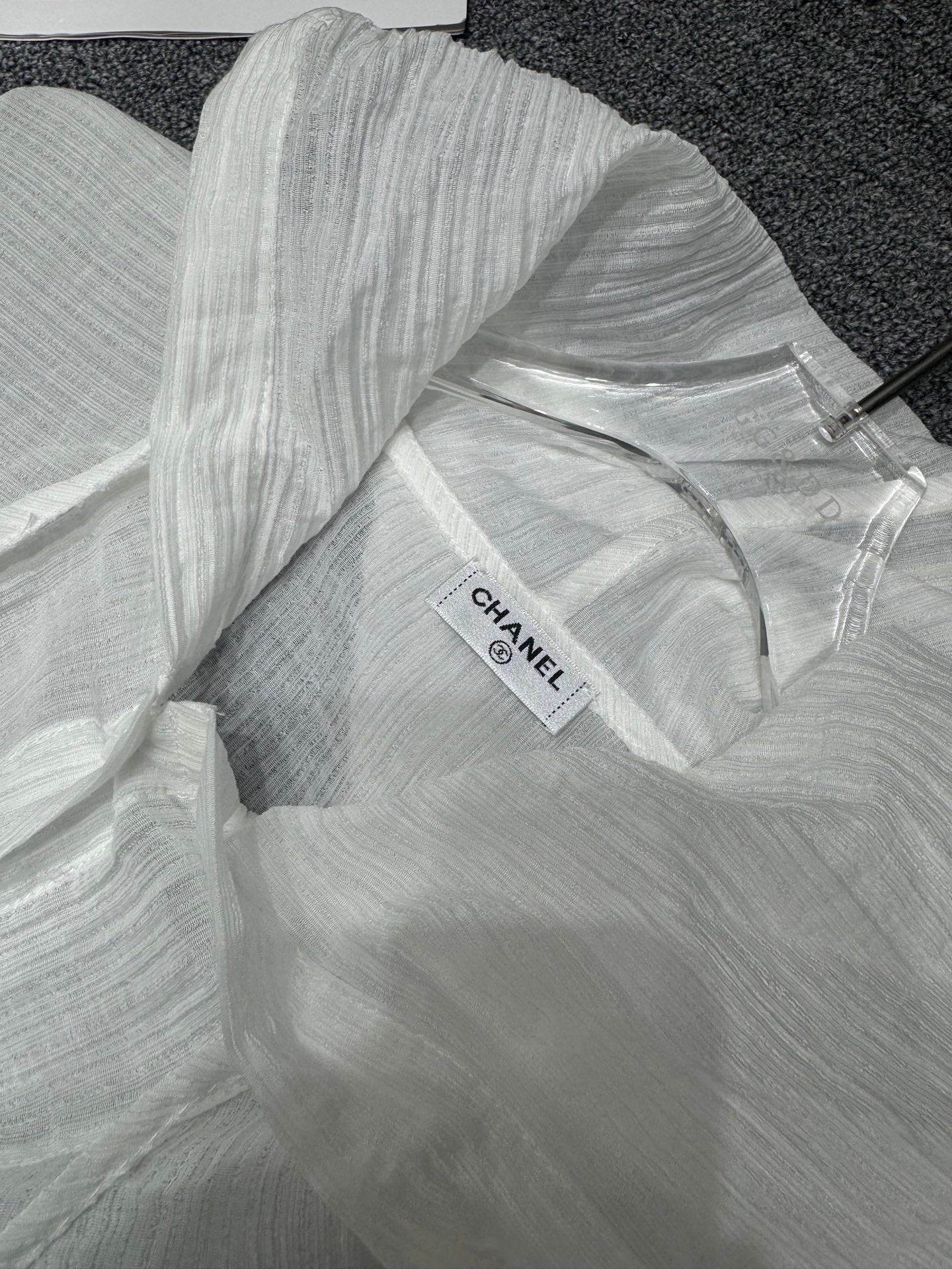 New thin hooded black and white sunscreen clothing