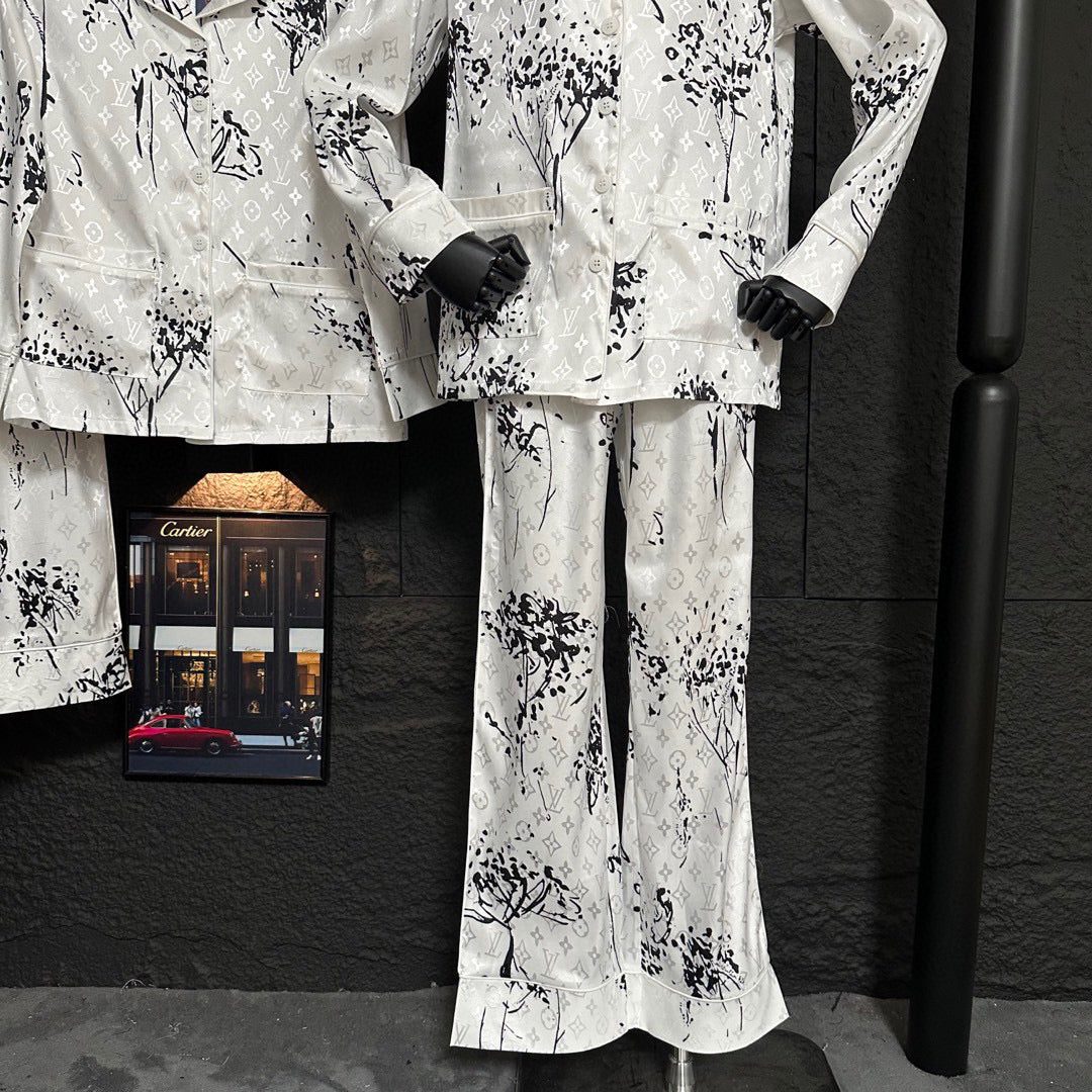 Ink-splashed print home set