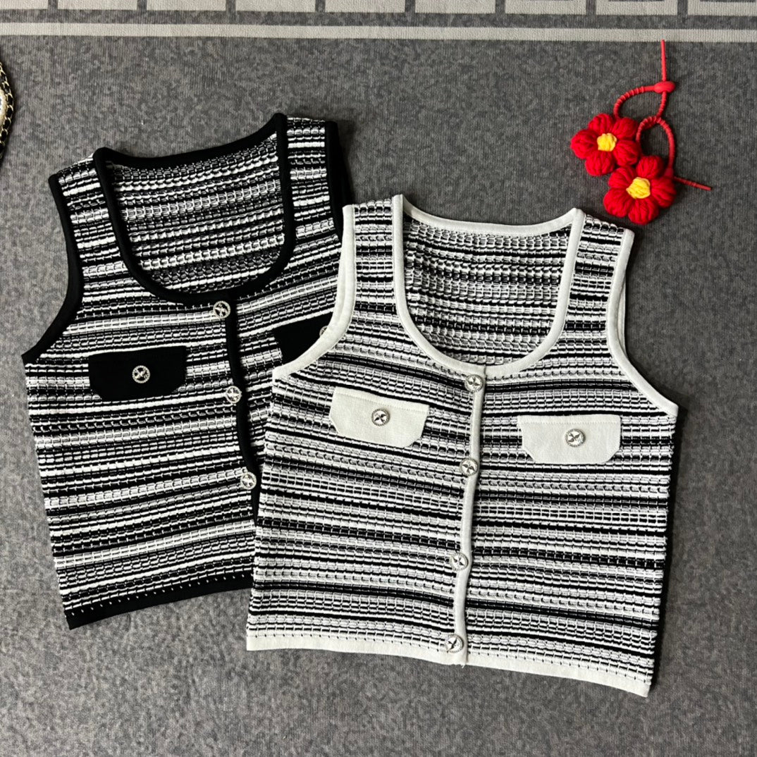 Sleeveless crew neck colorblock knitted vest