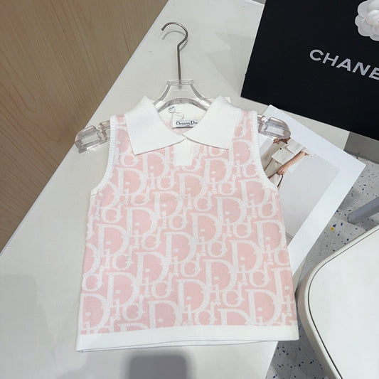 Lead the trend with the best-selling pink cropped vest