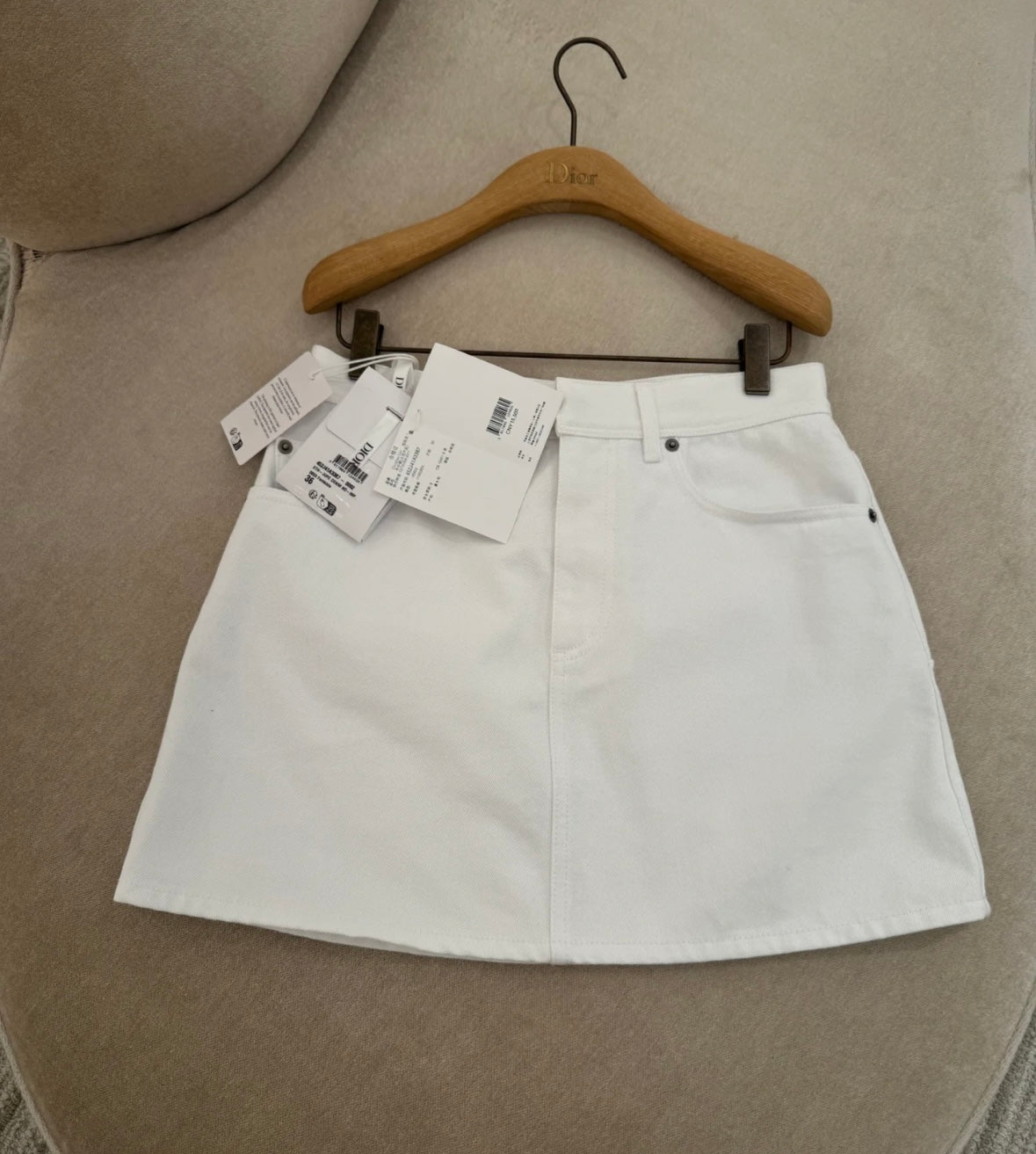 White denim skirt with double back pockets