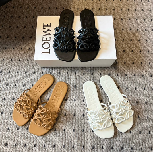 Flat cut-out slippers