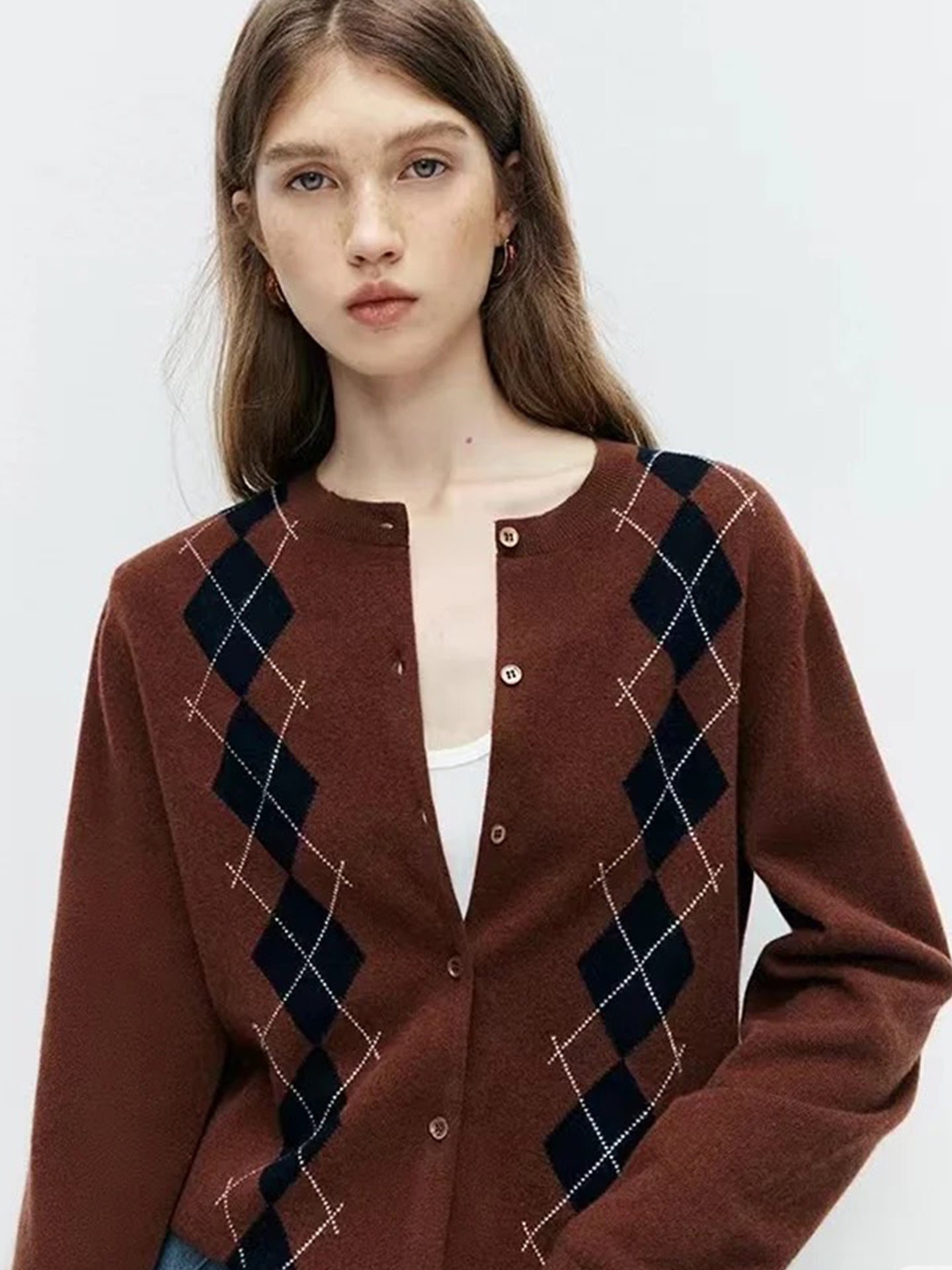 College style knitted sweater with a sense of design